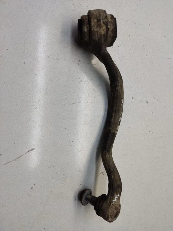 Front lower control arm/wishbone 15V24