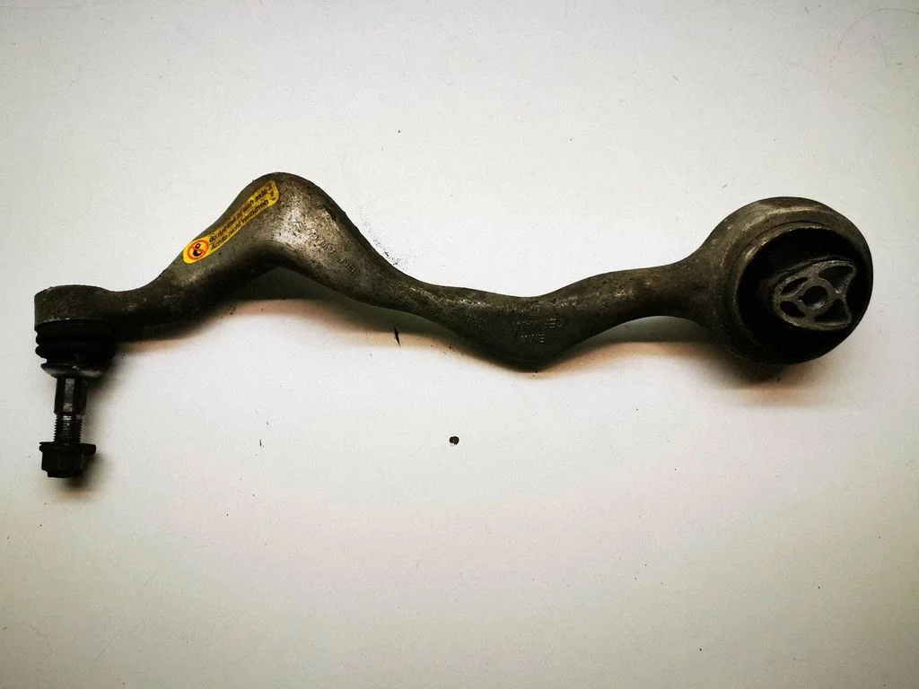 Front lower control arm/wishbone AW6082