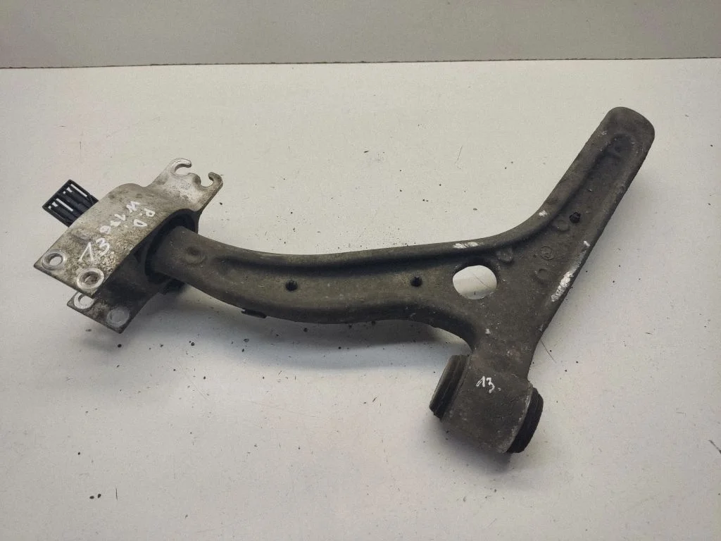 Front lower control arm/wishbone A2463304800