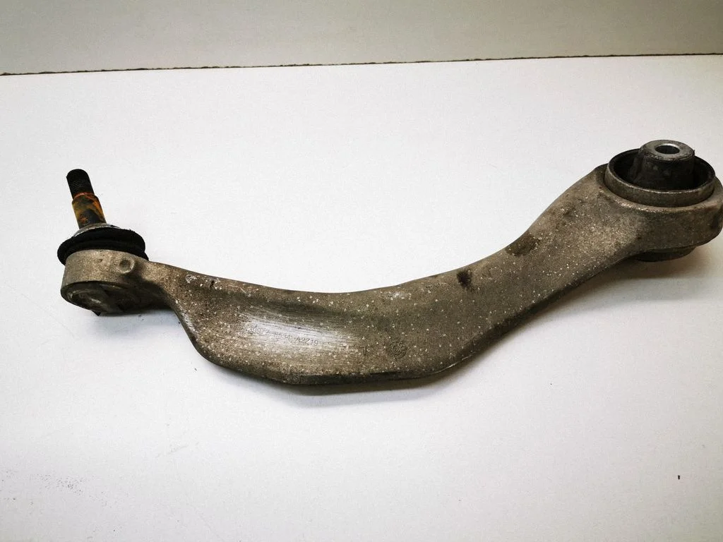 Front control arm – BMW 5 Series F10 F11 (2009-2016)