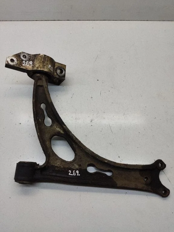 Front lower control arm/wishbone 1K04071536