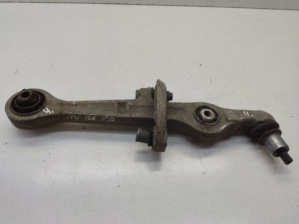 Wahacz przedni dolny – Audi A4 S4 B6 8E 8H (2001-2005)