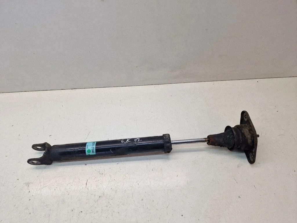 Tagumine amortisaator 553112T240