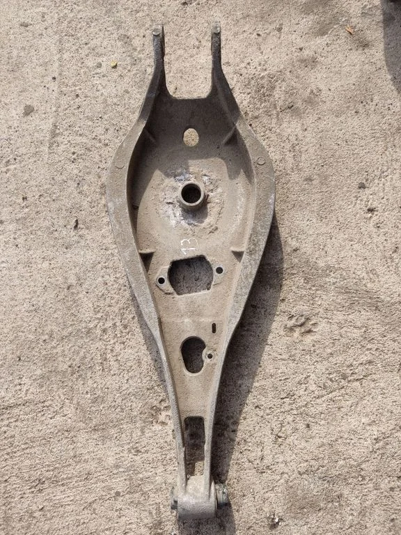 Tagumine ülemine õõtshoob 1094890