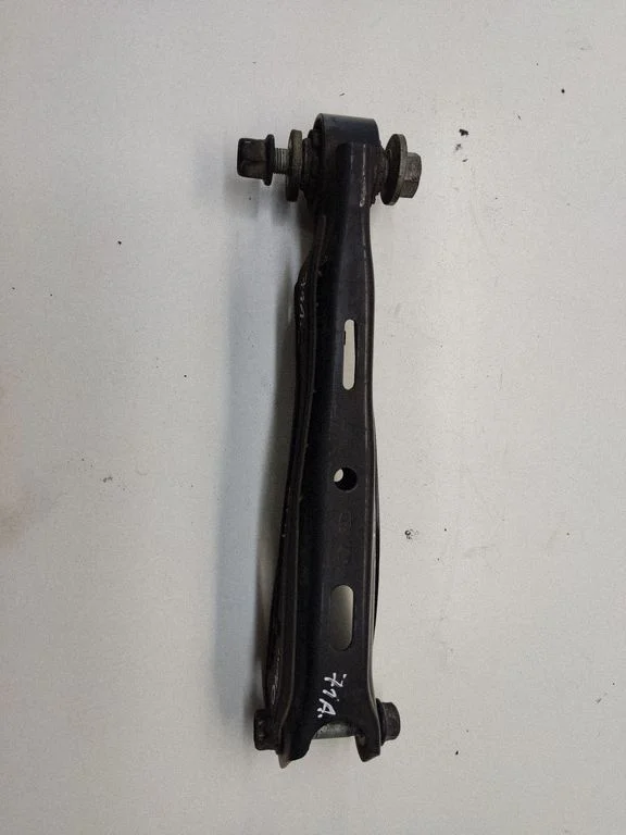 Rear upper control arm/wishbone 170620D053