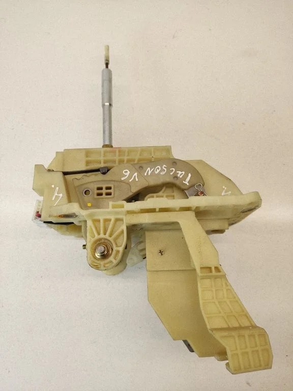 Mechanizm zmiany biegów (kulisa) 467002E