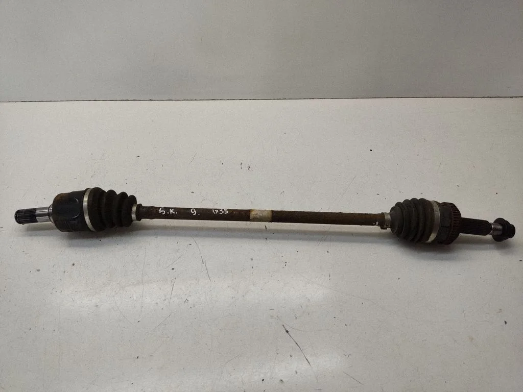 Tagumine pooltelg 82001