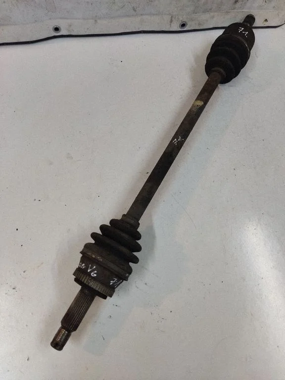 Rear driveshaft 496002E000