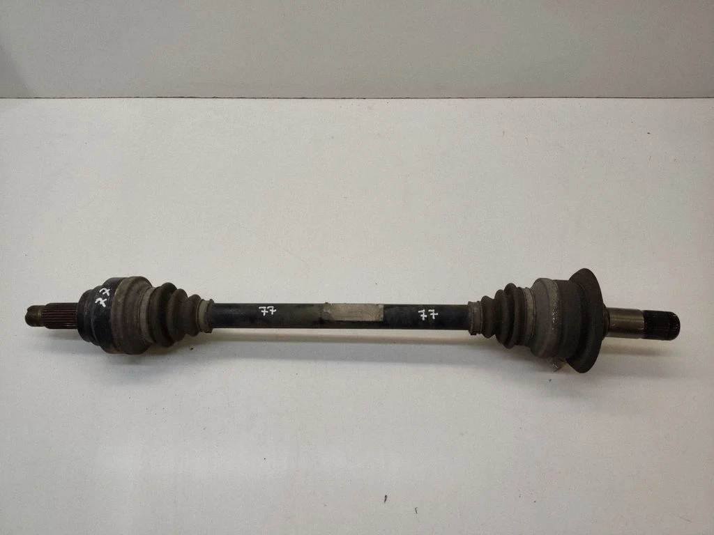Tagumine pooltelg – BMW 5-seeria F10 F11 (2009-2016)