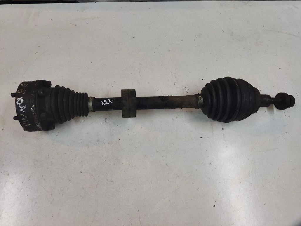 Front driveshaft – front left