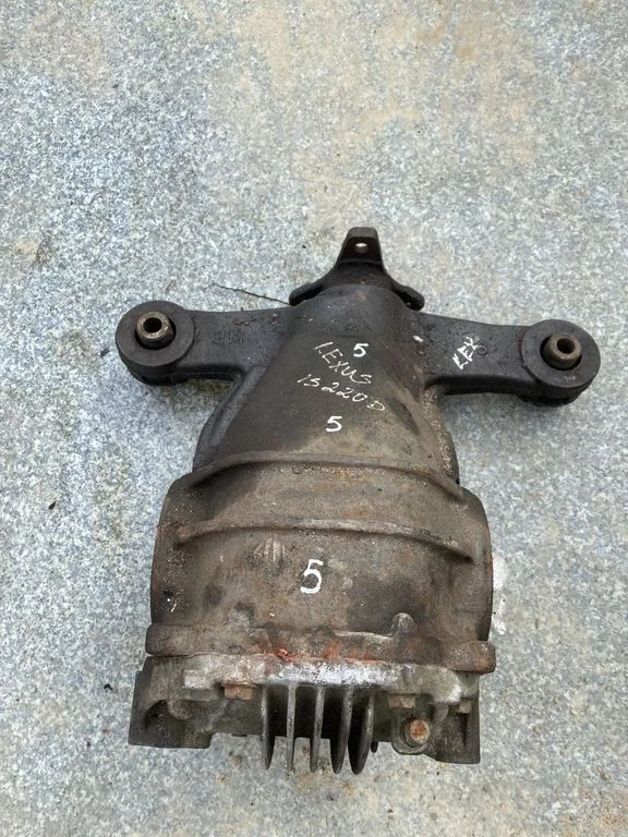Rear differential – Lexus IS 220D-250-350 (2006-2013)