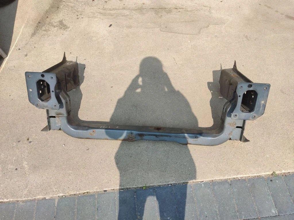 Esistange kinnitusklamber – Chrysler Grand Voyager V (2007-2015)