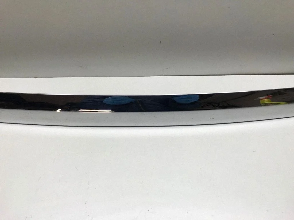 Front bumper splitter molding 7S718B271A