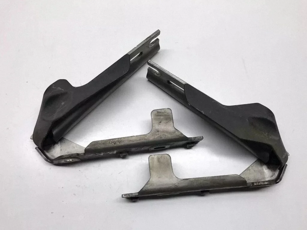 Engine bonnet/hood hinges 12793764