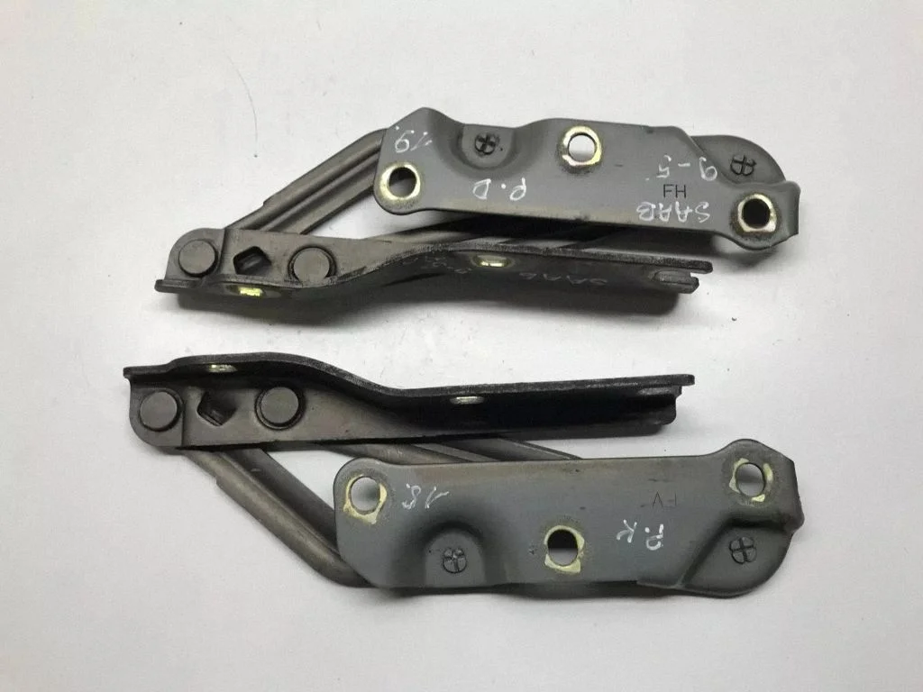 Mootorikapoti hinged
