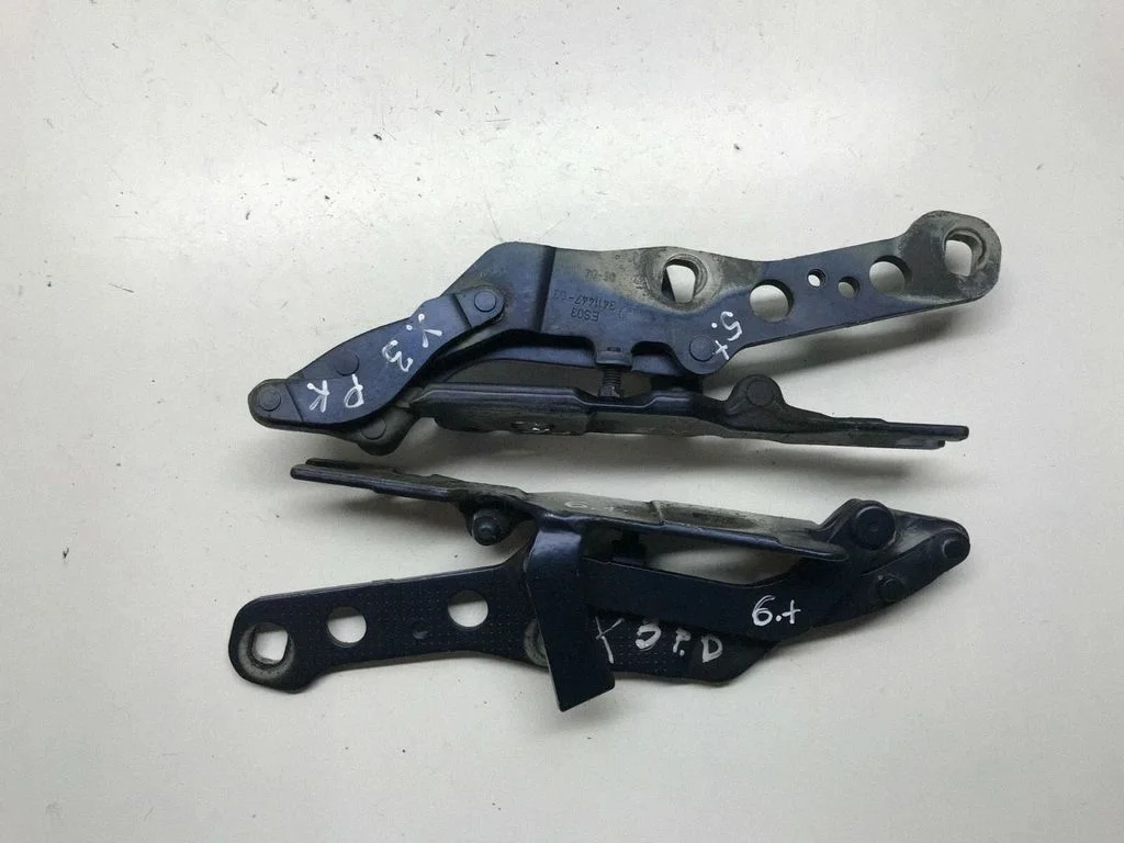 Mootorikapoti hinged 3411447