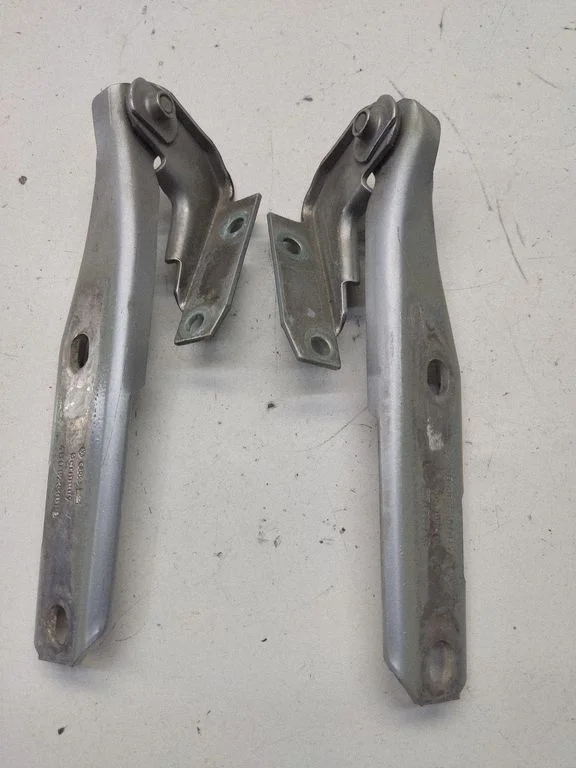 Mootorikapoti hinged – Audi A6 Allroad C5 (1999-2005)