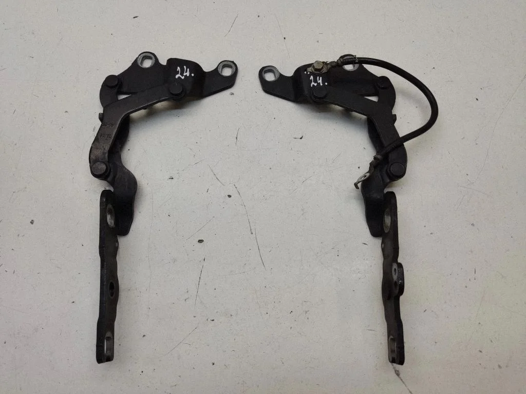 Engine bonnet/hood hinges 7060560