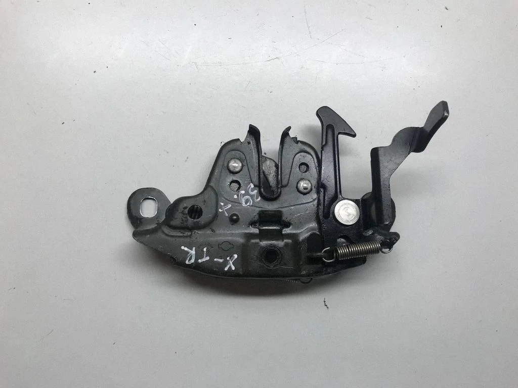 Mootorikapoti lukk – Nissan X-Trail T30 (2001-2007)