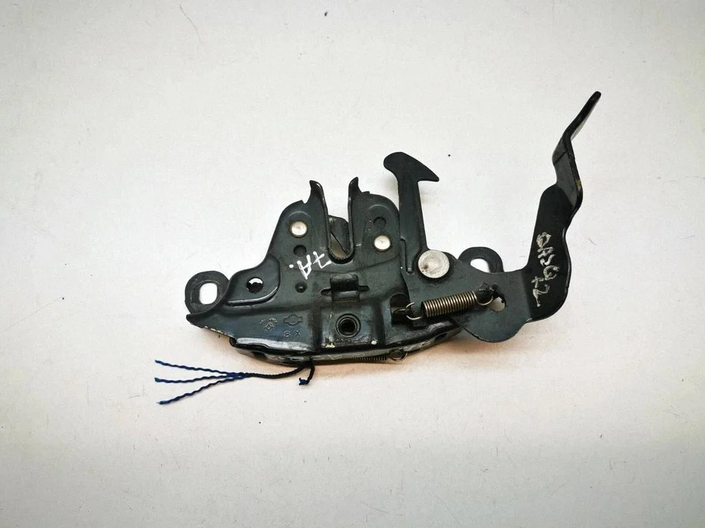 Engine bonnet/hood lock/catch – Nissan Qashqai+2 (2008-2010)