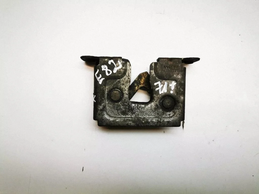 Engine bonnet/hood lock/catch 7115229
