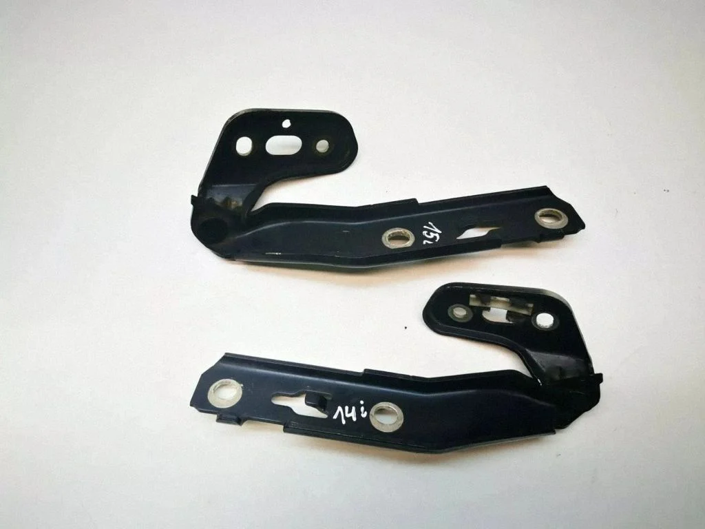 Engine bonnet/hood hinges – Audi A6 Allroad C6 (2006-2011)