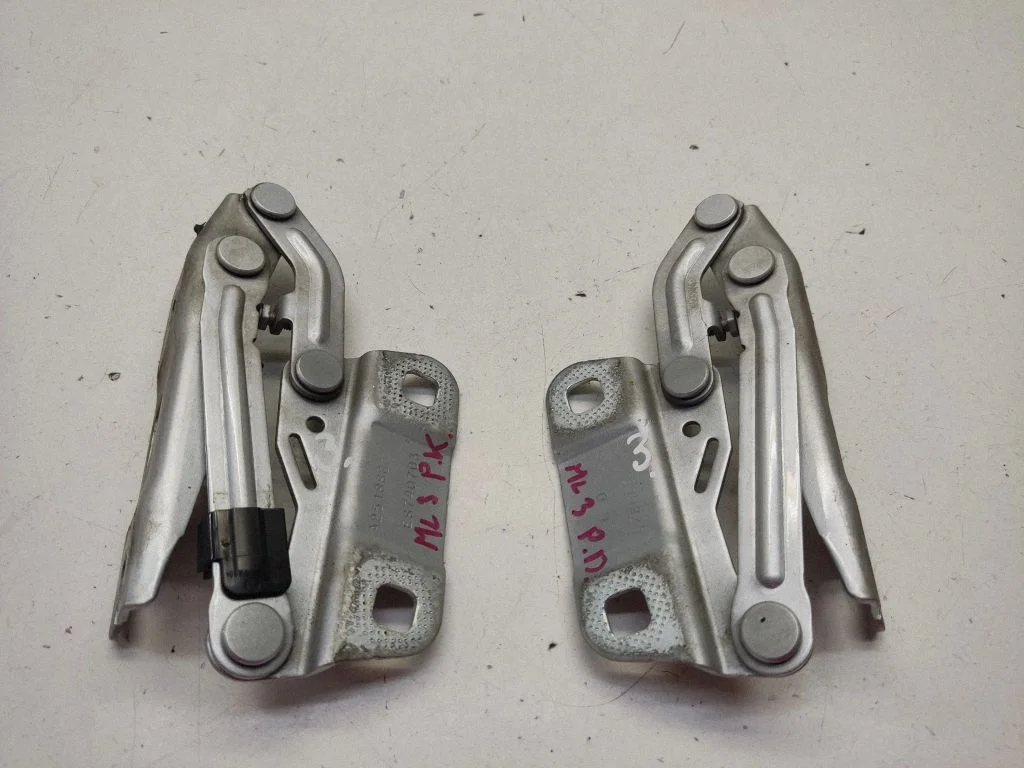 Mootorikapoti hinged A2518800128