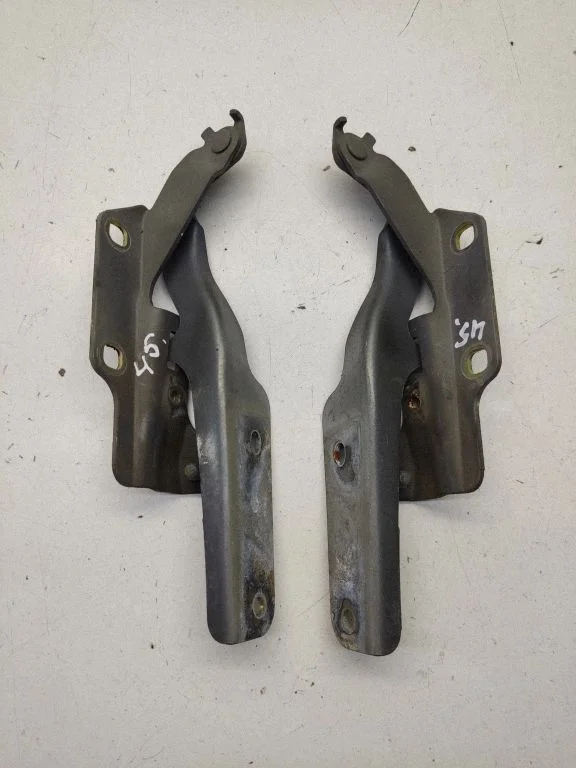 Mootorikapoti hinged CA000