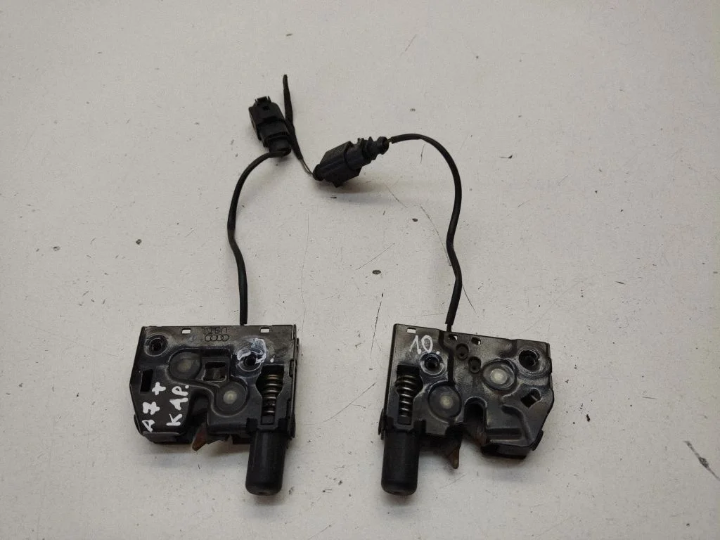 Engine bonnet/hood lock/catch 4G0823509C