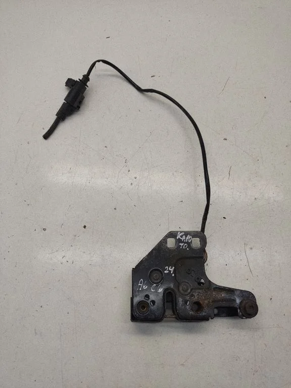 Engine bonnet/hood lock/catch 1J0973722