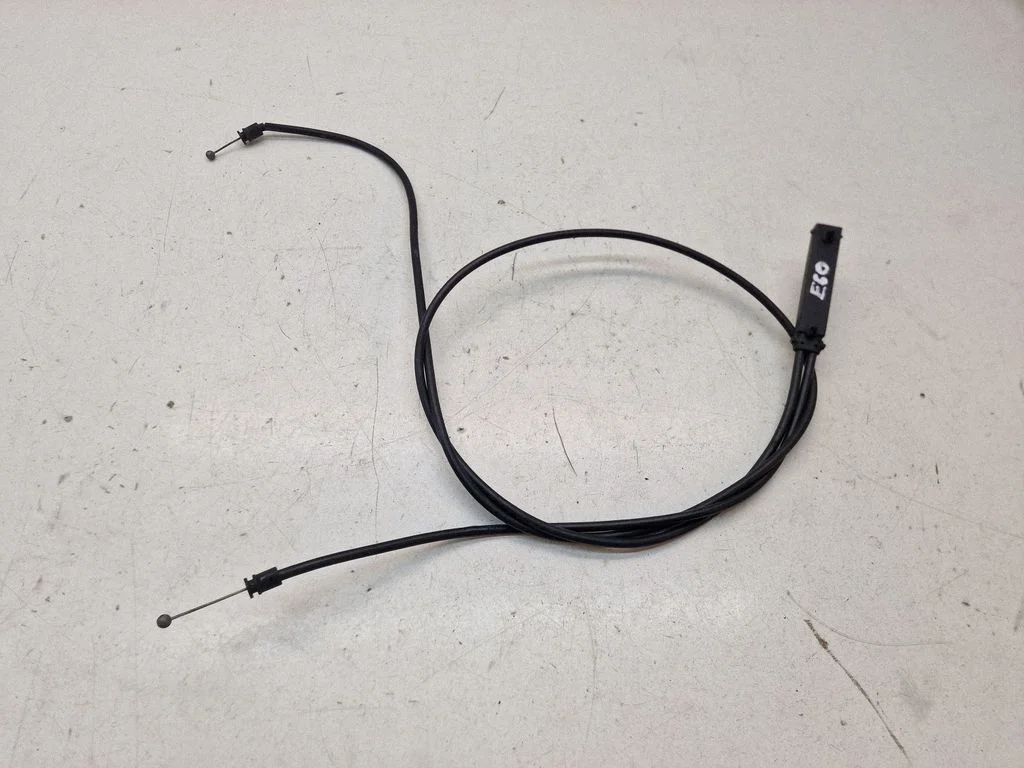 Engine bonnet/hood lock release cable – BMW 5 Series F10 F11 (2009-2016)