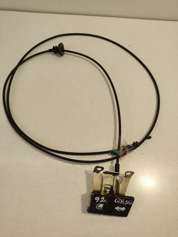 Engine bonnet/hood lock release cable – rear