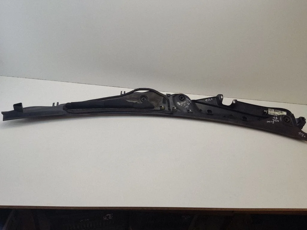 Wiper trim – Mercedes-Benz E-Class W212 (2009-2016)