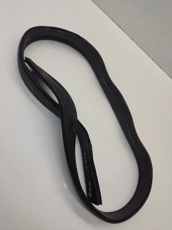 Engine compartment rubber – Mercedes-Benz E-Class W212 (2009-2016)