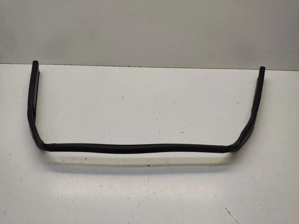 Engine compartment rubber 9801933