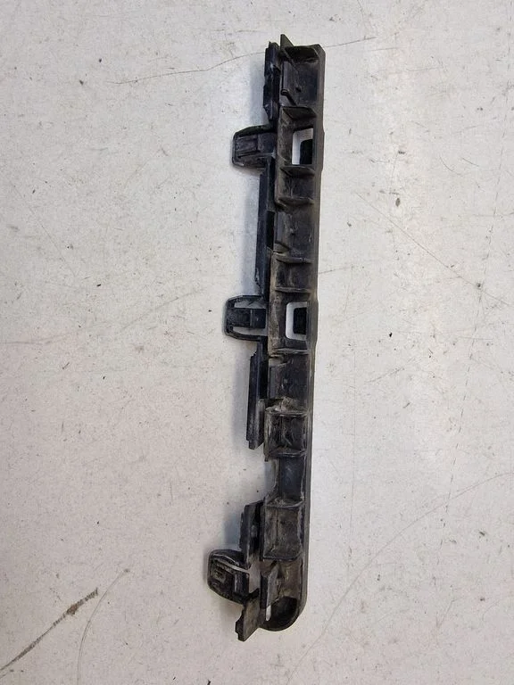 Fender mounting bracket – BMW 5 Series F10 F11 (2009-2016)
