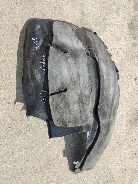 Front wheel arch liner splash guards 04857764AA