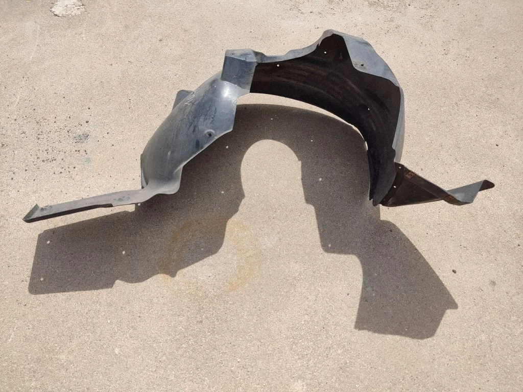 Front wheel arch liner splash guards CLF000135