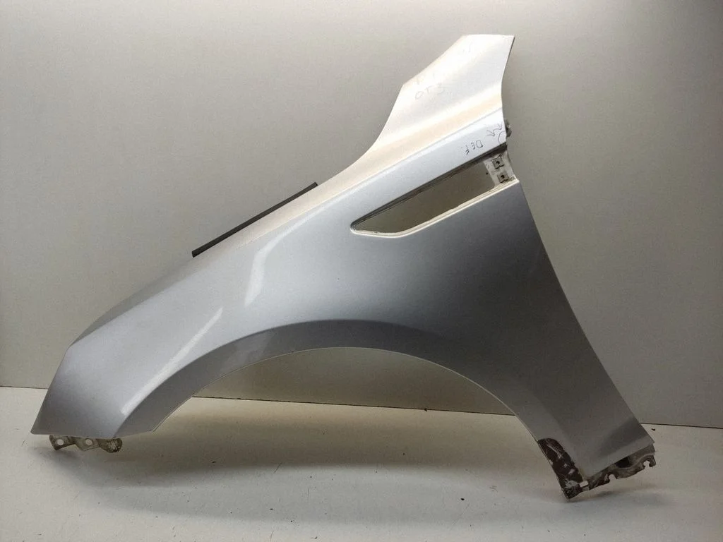 Fender – front left
