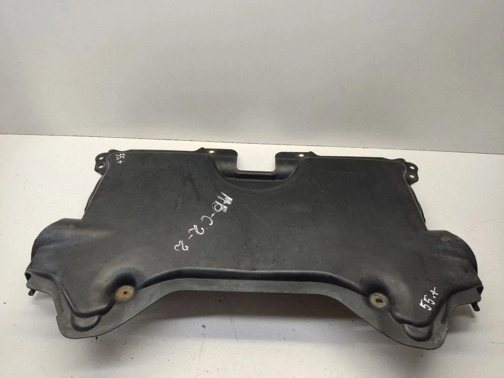 Engine splash shield/under tray – Mercedes-Benz C-Class AMG W204 (2007-2014)
