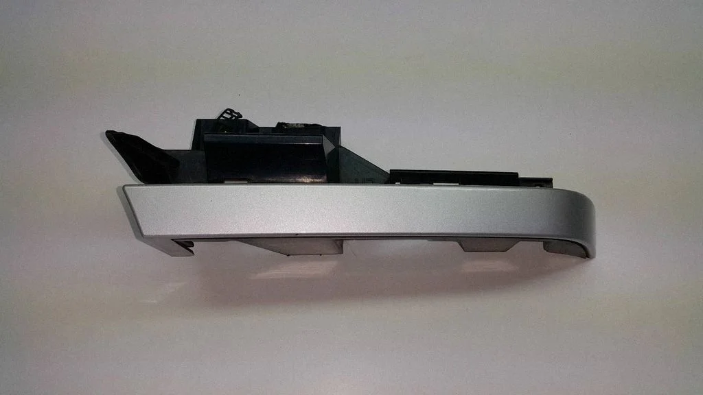 Rear bumper mounting bracket 7006823