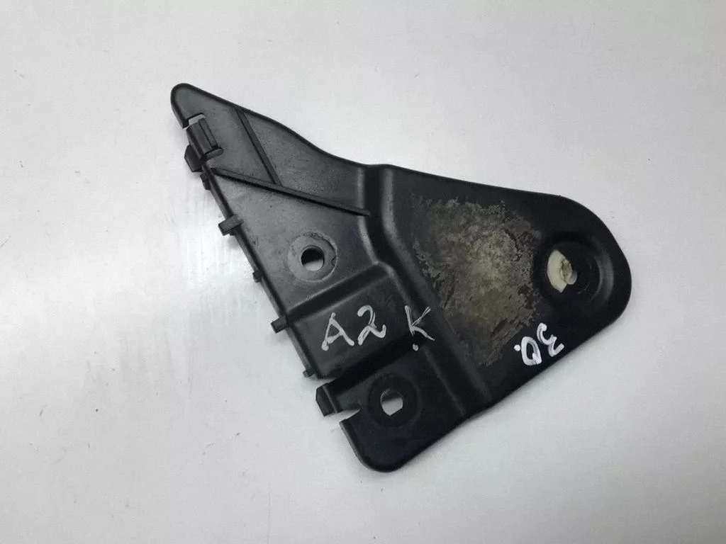 Rear bumper mounting bracket 8Z0807375B
