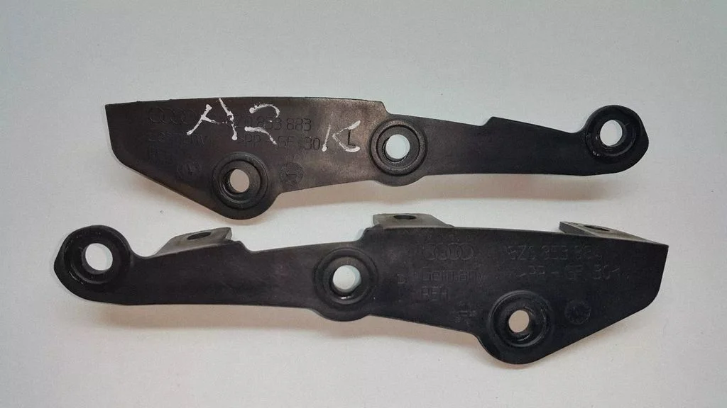 Rear bumper mounting bracket 8Z0853884