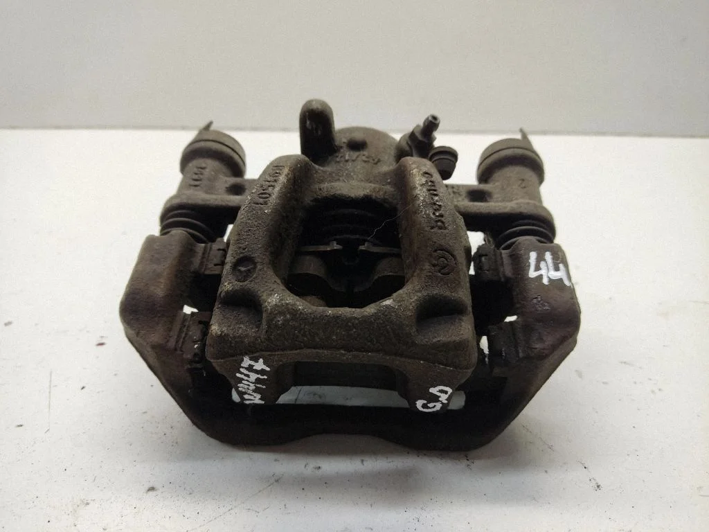 Rear brake caliper – Mercedes-Benz Vito Viano W447 (2014-)