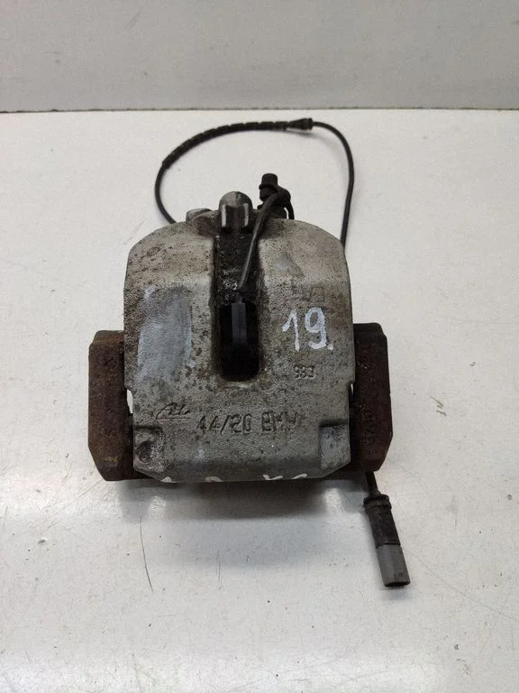 Rear brake caliper 4420