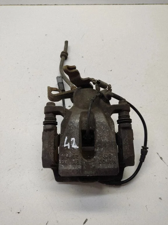Tagumine pidurisadul 25910