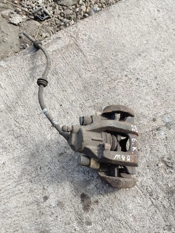 Rear brake caliper – Mercedes-Benz R-Class W251 (2005-2013)
