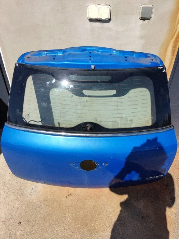 Tagaluuk (pakiruumi) 6932013