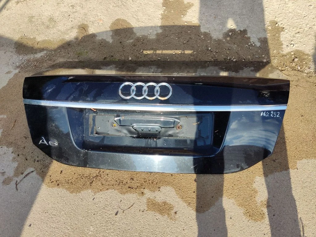 Tailgate/trunk/boot lid – rear