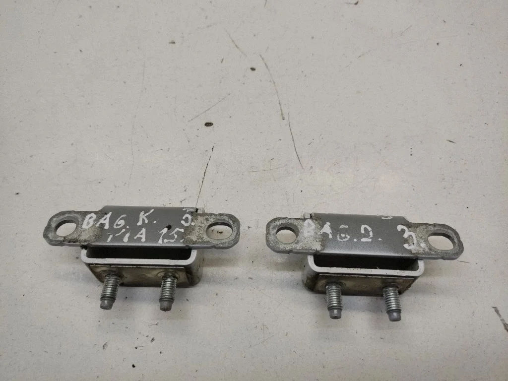 Tailgate/trunk/boot hinge – KIA Sportage (2016-2021)